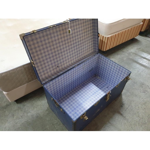 142 - Vintage Travelling Chest / Trunk, Blue Colour 