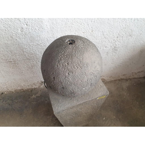 171 - Garden Stone Effect Water Feature (Approx H:85cm)