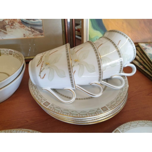 34 - Collection of Royal Doulton 