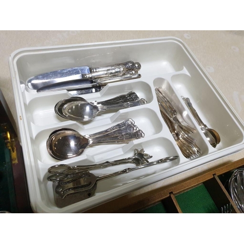 62 - Large Qty of Silver Plated Flatware / Cutlery in the Kings Pattern Mostly Arthur Price of Sheffield ... 