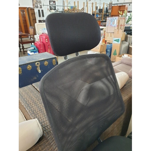 69 - Office Chair