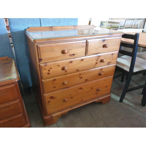 75 - Pine 5 - Drawer Chest of Drawers (87 x 45 x 87cm)