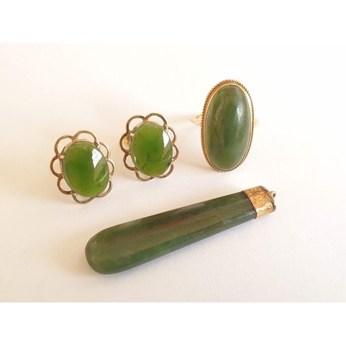 100 - 9ct Gold and Green Jade (?) Set of Jewellery inc; Ring with Oval Stones, Size K/L Weight 5.2gr, Drop... 