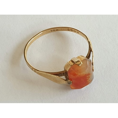 101 - 9ct Gold Ring Set with Orange Moss Agate Stone (?) Size M, Weight 1.5gr