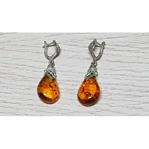90 - Pair of Silver Earrings with Amber