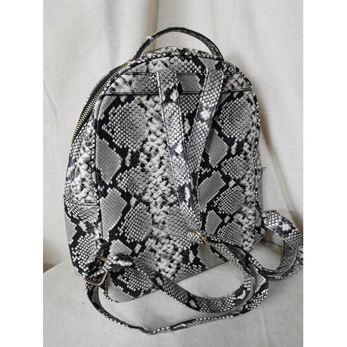 Snakeskin Effect Ladies Backpack (Aldo) display picture 3