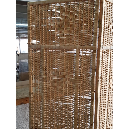 534 - Light Coloured Wicker Screen of 2-Panels (H:180cm x 45cm each), (A/F)