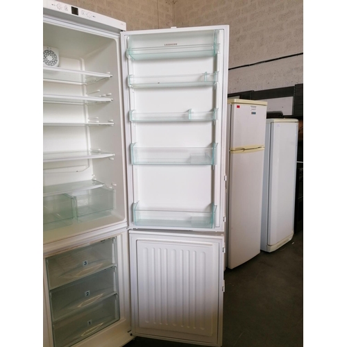 515 - Liebherr Fridge Freezer, White Colour, A+, (Model: CP4003)