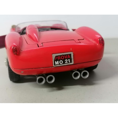 24 - Burago 1/18 Scale Diecast Model Car: Ferrari 250 Testa Rossa (1957), Made in Italy