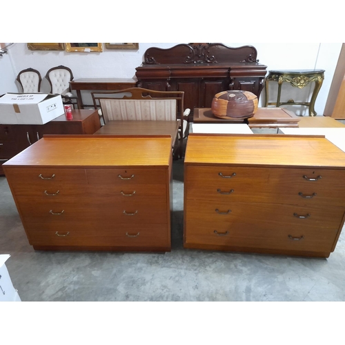 240 - 2 x Mahogany Dressing Tables (L:102 x 51 x H:71cm each)