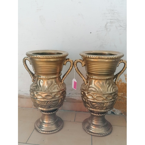 351 - 2 x Large Gold Coloured Urns (H:40.5cm x Ø21cm)