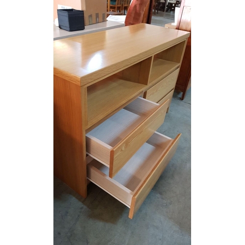 255 - Modern unit / TV Unit Light Wood Colour with 4 - Drawers (Beaverboard) (Approx. 44 x 122.5 x 77cm)