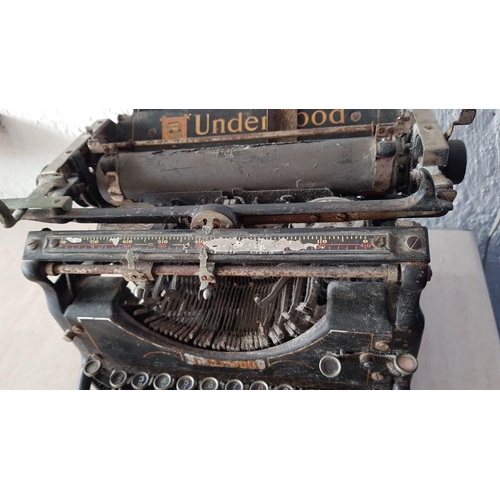 517 - Underwood Antique Typewriter A/F