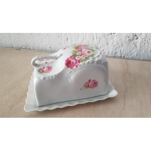 330 - Large Porcelain Floral Pattern Cheese Holder (Approx 18 x 10cm)