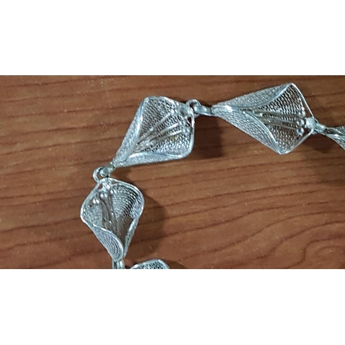 339 - Silver (?) Filigree Set Bracelet (L:19cm) with Pair of Earrings and Matching Pendant