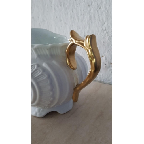 346 - Large White Porcelain Water Jug with Gold Colour Handles (H:17cm x Ø16.5cm)