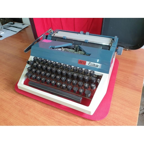 455 - Vintage Erika Portable Typewriter (Mod. 40), Made in Germany