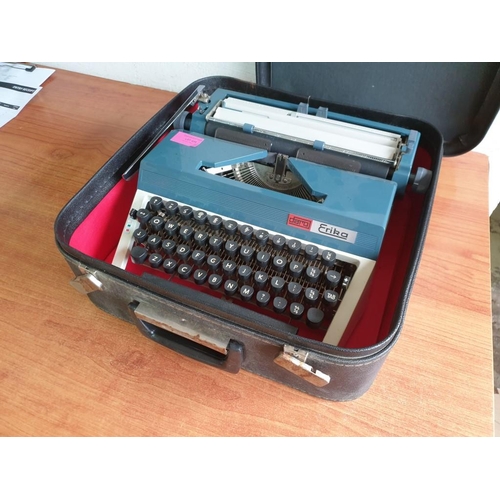 455 - Vintage Erika Portable Typewriter (Mod. 40), Made in Germany