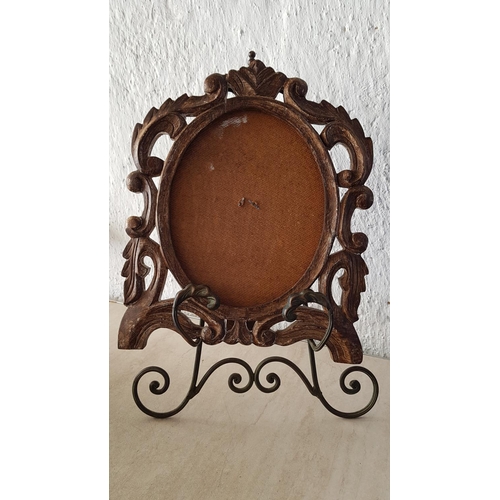 564 - Large Decorative Frame and Metal Easel (Frame 34 x 29cm / Easel H:43cm)