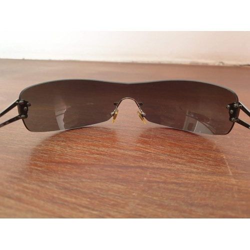 130 - Versace Sunglasses (MOD N31 89M/264 125) Made in Italy with Original Case