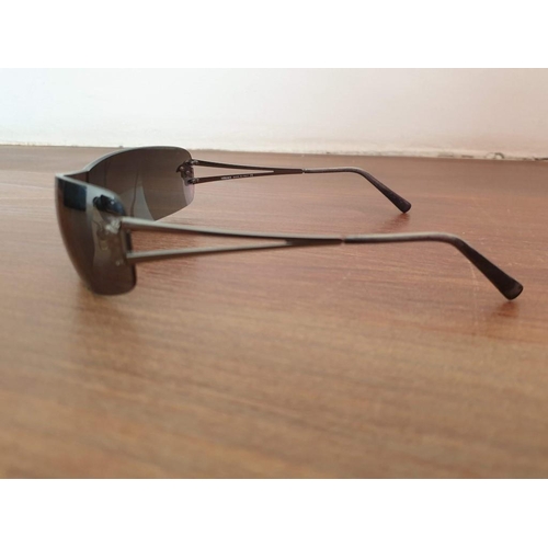 130 - Versace Sunglasses (MOD N31 89M/264 125) Made in Italy with Original Case