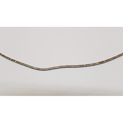 216 - Solid 18ct Gold Choker Necklace White Gold, Total Weight 4.6grms