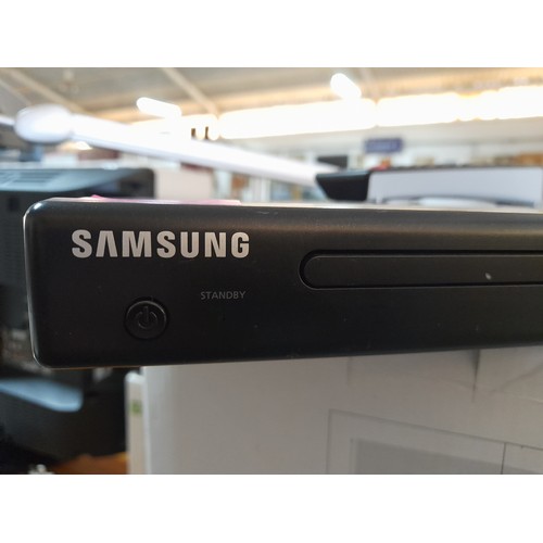 233 - Samsung DVD Player (Model DVD-P181)