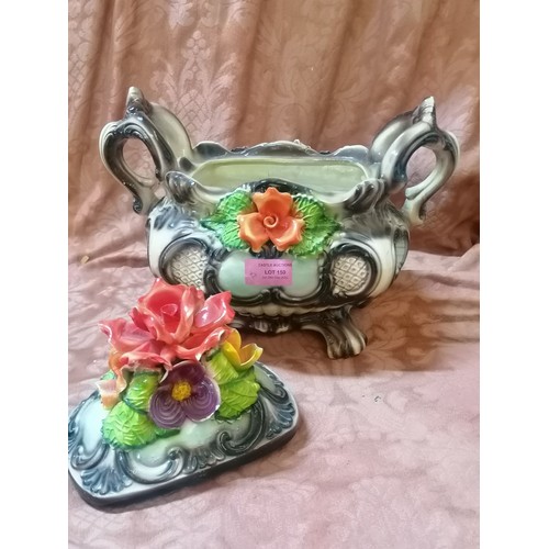 150 - Capodimonte Style Urn Type Pot with Lid on Lower Plate (H:30 x 34 x 19cm)