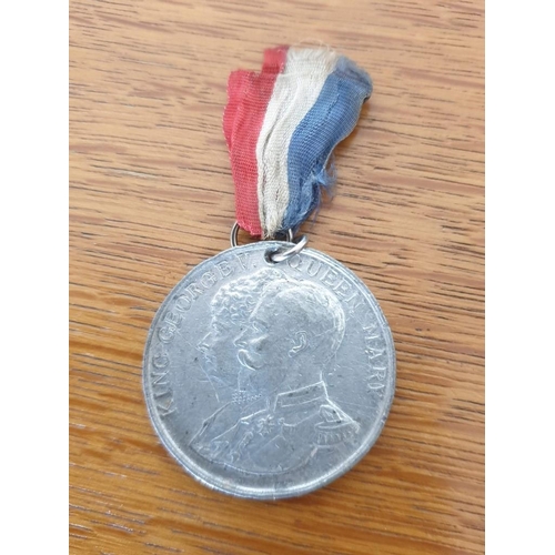 129 - 1935 Medal to Commemorate King George V & Queen Mary Silver Jubilee on Ribbon