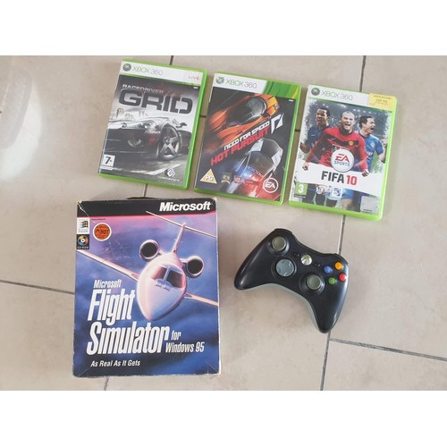 113 - 3 x Xbox 360 Games, Xbox Controller and Microsoft Flight Simulator