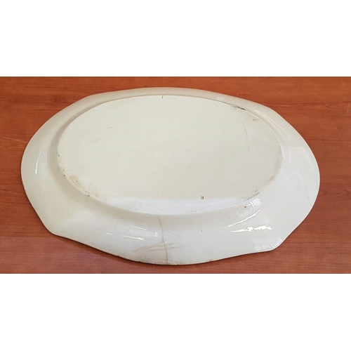 533 - Large Oval Antique Blue / White Dish (33 x 45.5cm)  (A/F)