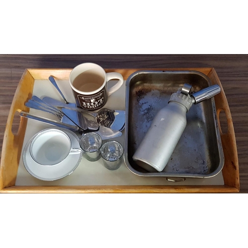 554 - Assorted Kitchen Collection inc; Large Tray, Cake Slicers, Jumbo Mug and Others (x14)