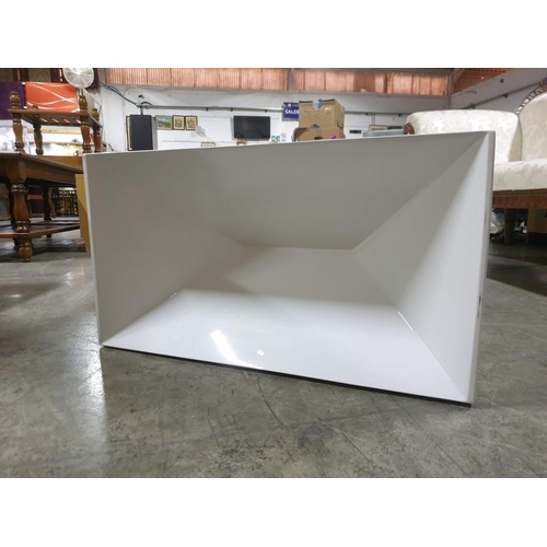 737 - Modern White Glass Rectangular Coffee Table with Inverted Sides (120 x 65 x 35cm)