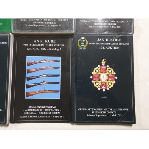752 - Collection of 11 x 