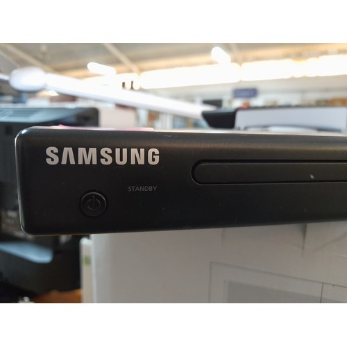 762 - Samsung DVD Player (Model DVD-P181)
