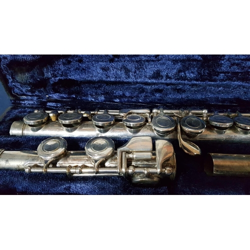 769 - Dixon '940077' Flute in Case (Silver Colour Flute Black Hard Case with Blue Velvet Lined Fitted Inte... 