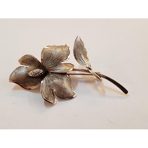 575 - 3 x Vintage Broaches Incl; Silver Flower by Bond Royd