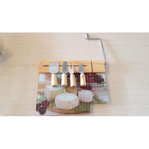 562 - Cheese Cutting & Slicing Board Set