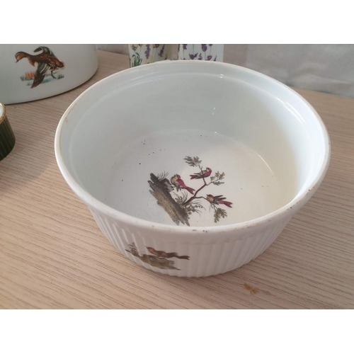 102 - Apilco (France) Lidded Oven Dish with Animal Pattern, Together with Similar Round Oven Dish, 5 x Api... 