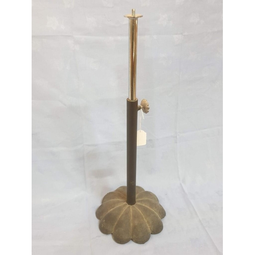 119 - Telescopic / Extendable Upright with Decorative Cast Iron Base and Screw Thread Top