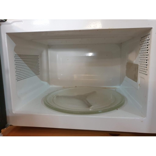 521 - Galanz Silver Colour Microwave (Un-Tested)