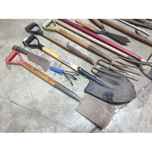 544 - Qty of Garden Tools