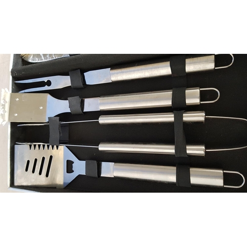 90 - MenKind 18pcs BBQ Tool Set in Aluminium Case