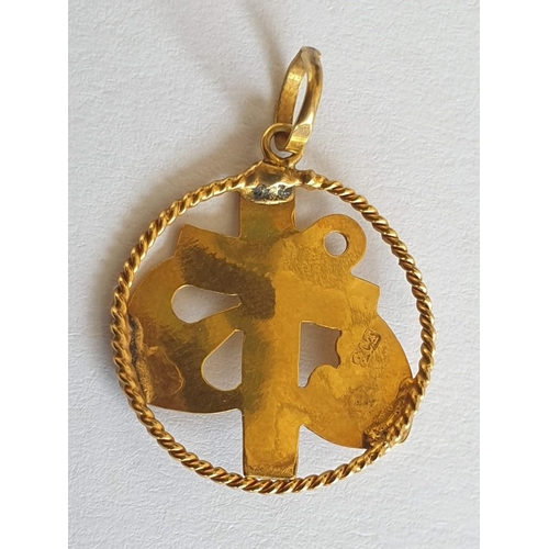 173C - 9ct Gold Pendant with Rope Effect Circle, Patterned Gold and Orange Stone (Approx. 0.8gr and Ø:17mm)