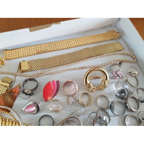 194 - Large Collection of Assorted Costume Jewellery / Faux Biloux, Incl. Rings, Necklaces, Bracelets, Bro... 