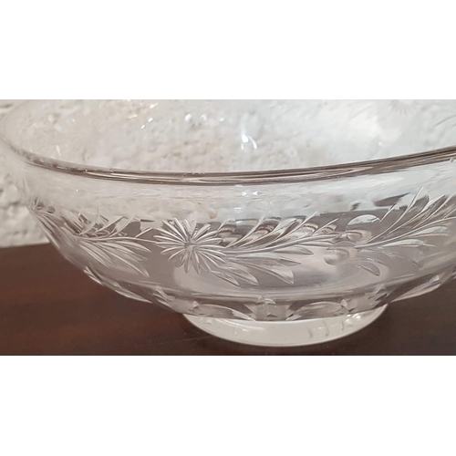 315 - Vintage Crystal Fruit Bowl (Ø23.5cm) with Floral Pattern