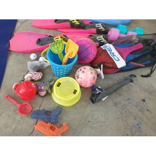 340 - Large Collection of Beach & Pool Items