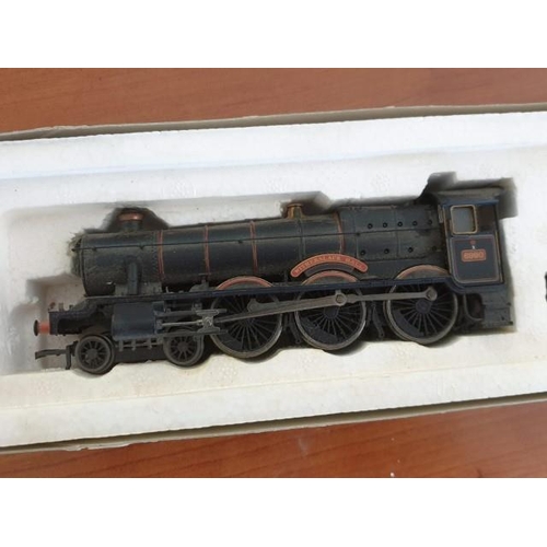 230 - Bachmann 'Branch-Line' 1:76 Scale Model of Locomotive Train, '31-775', Modified Hall 6990 