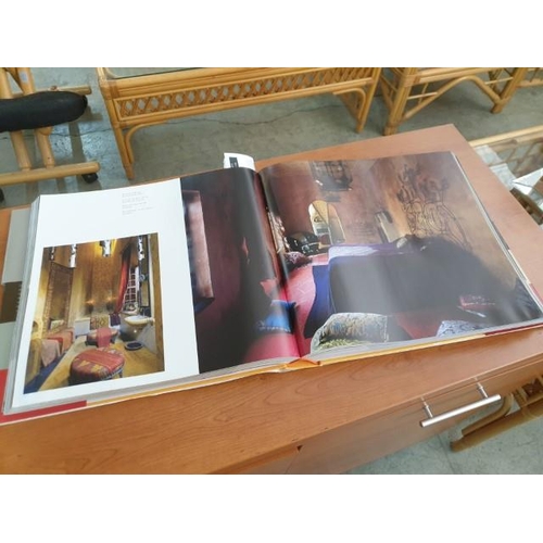 234 - 'Casa Bella', Large Hardback Book with Collection of 55 Homes of 'Illustrious Occupants' Photographe... 