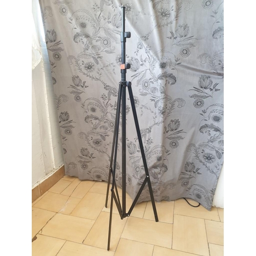 430 - Extendable / Telescopic Camera Tripod